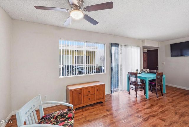 12940 Riverside Drive 106, Los Angeles, CA 91423
