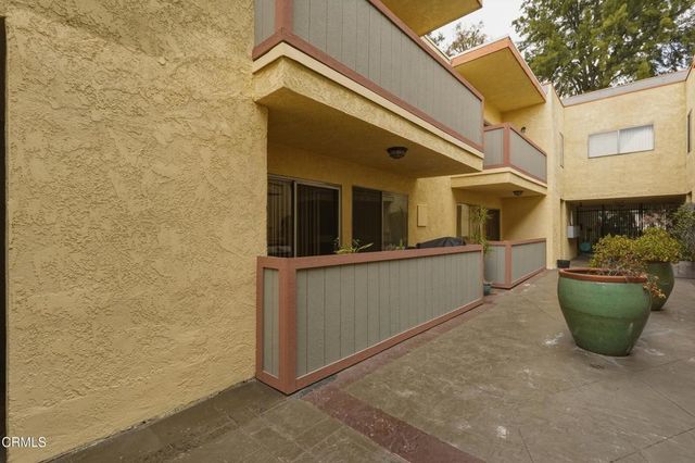 12940 Riverside Drive 106, Los Angeles, CA 91423