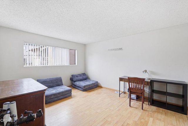 12940 Riverside Drive 106, Los Angeles, CA 91423