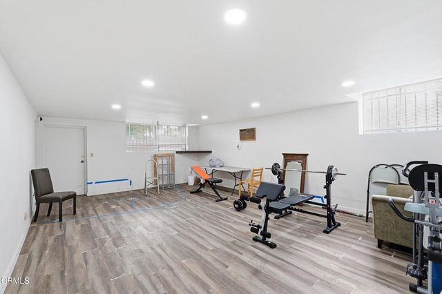 12940 Riverside Drive 106, Los Angeles, CA 91423