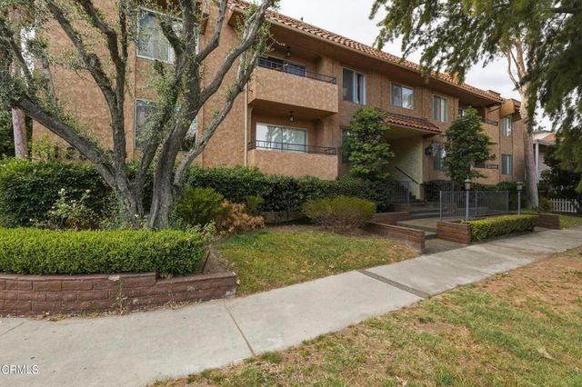 12940 Riverside Drive 106, Los Angeles, CA 91423