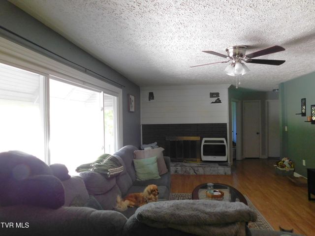 304 Southeast Highland Street, Wise, VA 24293