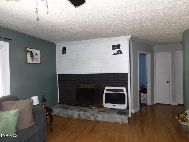 304 Southeast Highland Street, Wise, VA 24293