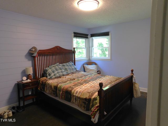 304 Southeast Highland Street, Wise, VA 24293