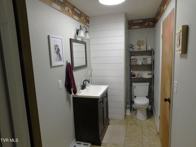 304 Southeast Highland Street, Wise, VA 24293