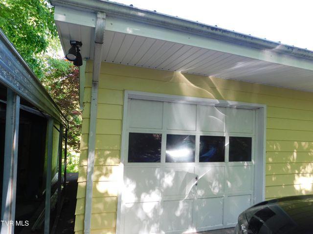 304 Southeast Highland Street, Wise, VA 24293