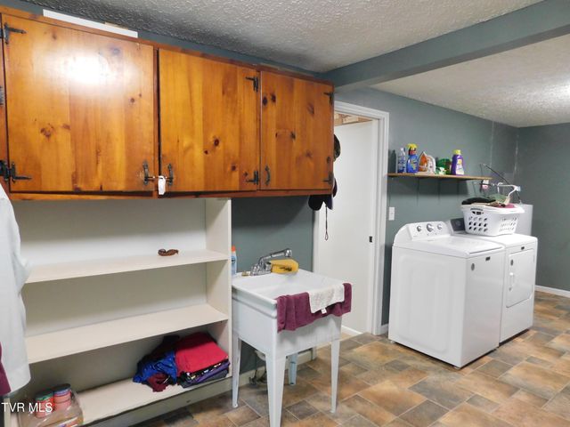 304 Southeast Highland Street, Wise, VA 24293