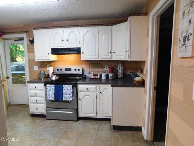 304 Southeast Highland Street, Wise, VA 24293