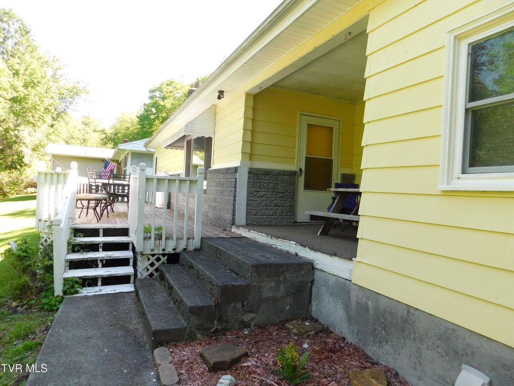 304 Southeast Highland Street, Wise, VA 24293
