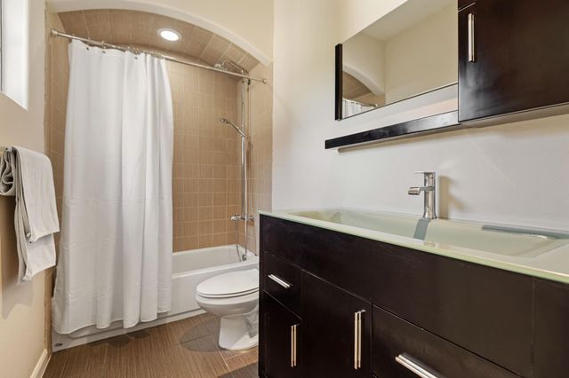 3935 Gibson Street, Houston, TX 77007