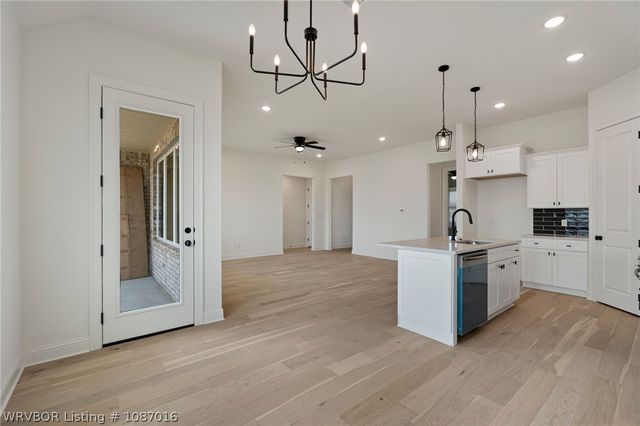 7619 Woodbine Lane, Fort Smith, AR 72916