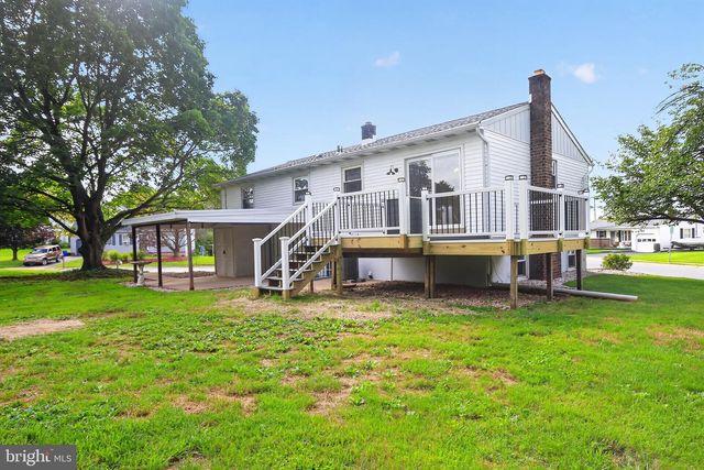 42 MULBERRY CT, Dover, PA 17315