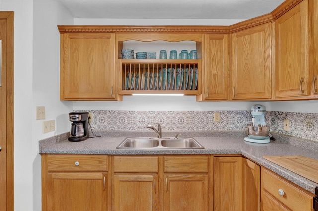 2306 Pine View Lane, Janesville, WI 53546