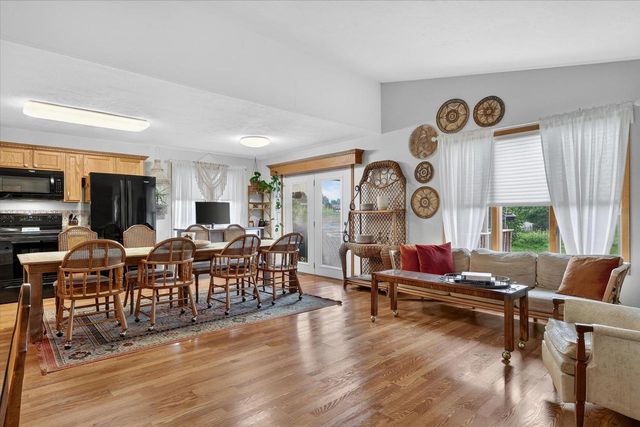2306 Pine View Lane, Janesville, WI 53546