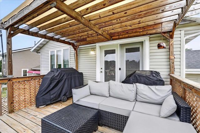 2306 Pine View Lane, Janesville, WI 53546
