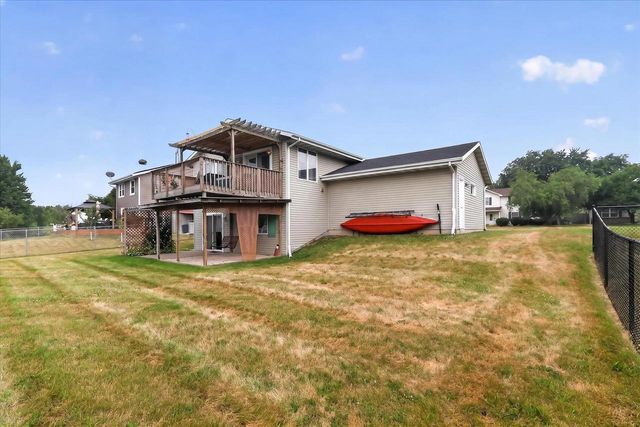2306 Pine View Lane, Janesville, WI 53546