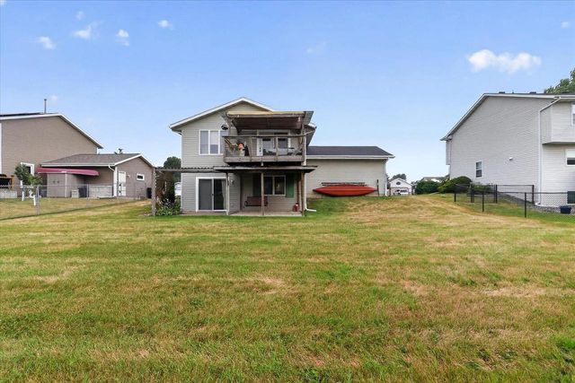 2306 Pine View Lane, Janesville, WI 53546