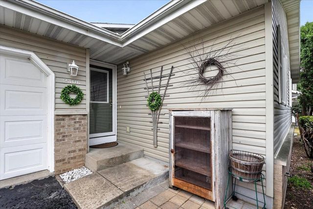 2306 Pine View Lane, Janesville, WI 53546
