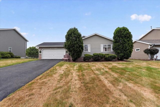 2306 Pine View Lane, Janesville, WI 53546