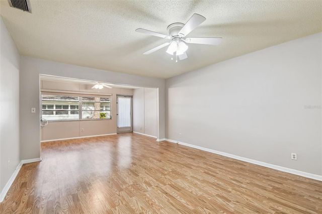 11200 102ND AVENUE 33, Seminole, FL 33778