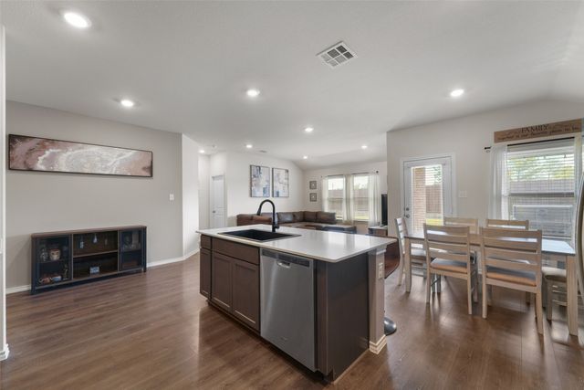 144 Silver Charm Lane, Caddo Mills, TX 75135