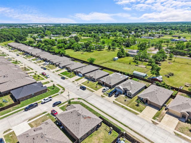 144 Silver Charm Lane, Caddo Mills, TX 75135