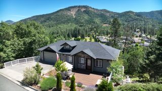 1550 Panoramic Loop Loop, Grants Pass, OR 97527