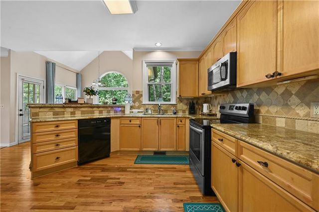 230 Ridge Bluff Lane, Suwanee, GA 30024