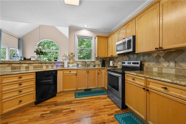 230 Ridge Bluff Lane, Suwanee, GA 30024