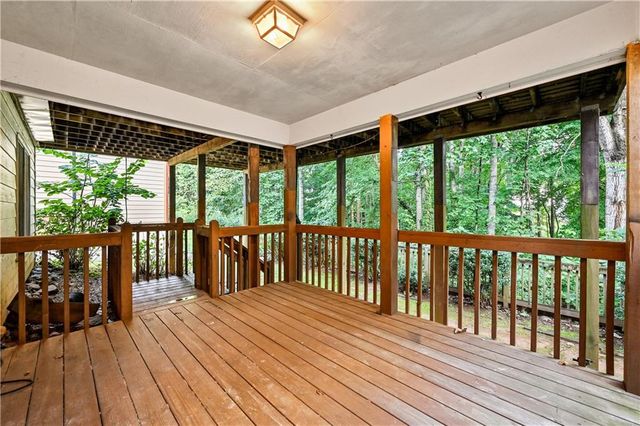 230 Ridge Bluff Lane, Suwanee, GA 30024