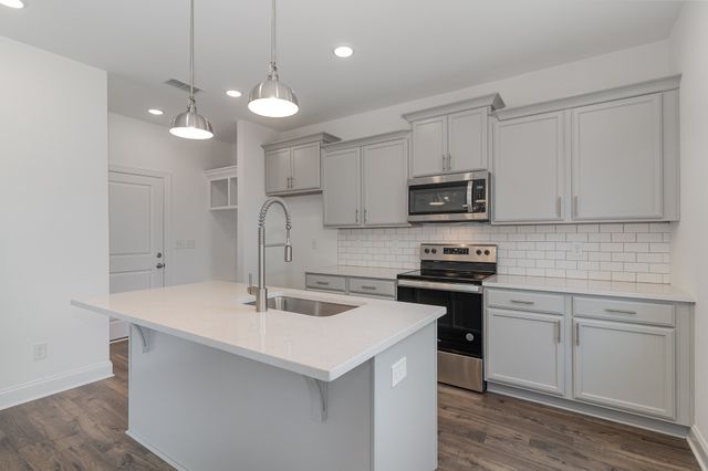 1013 Riverview Run, Madison, TN 37115