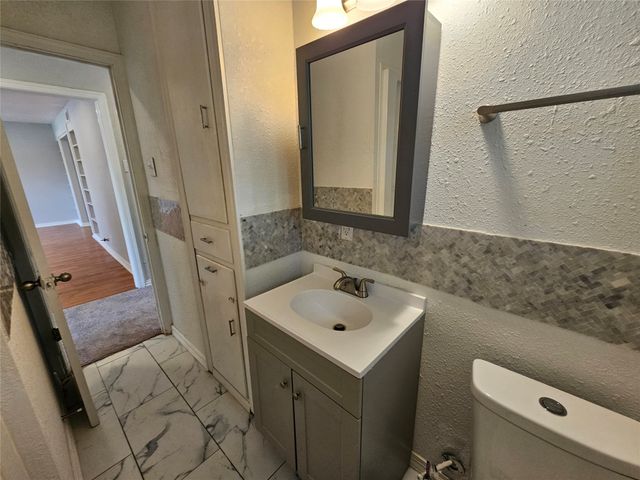 2023 E Illinois Avenue, Dallas, TX 75216