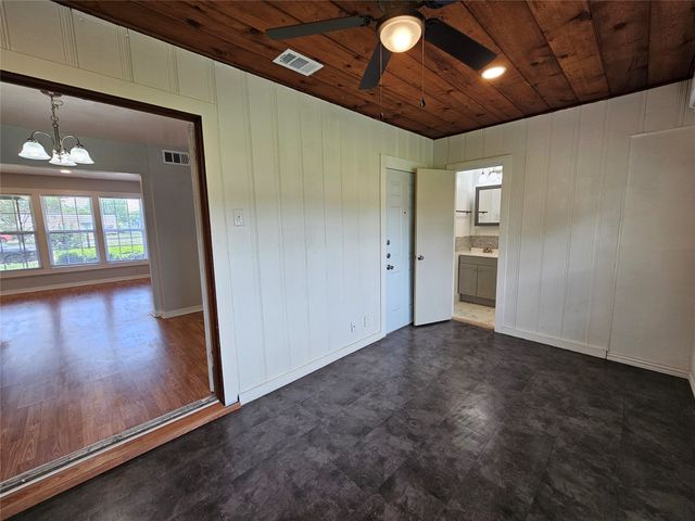 2023 E Illinois Avenue, Dallas, TX 75216