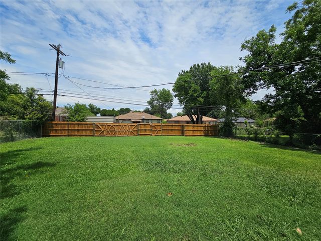 2023 E Illinois Avenue, Dallas, TX 75216