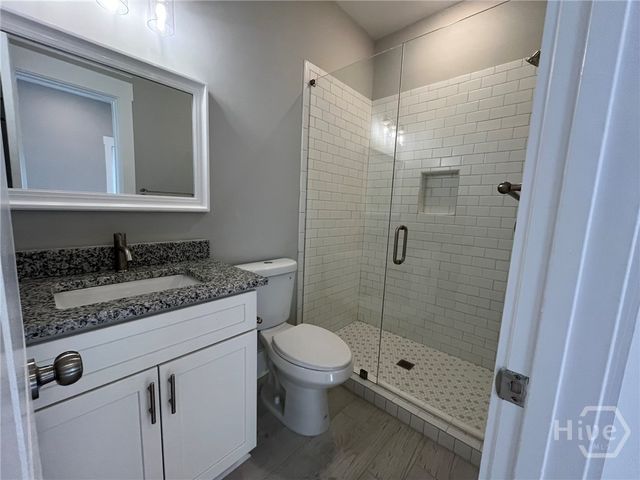 213 W 39 Street B, Savannah, GA 31401