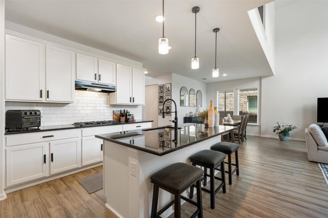 707 Sugar Cane RD, Buda, TX 78610