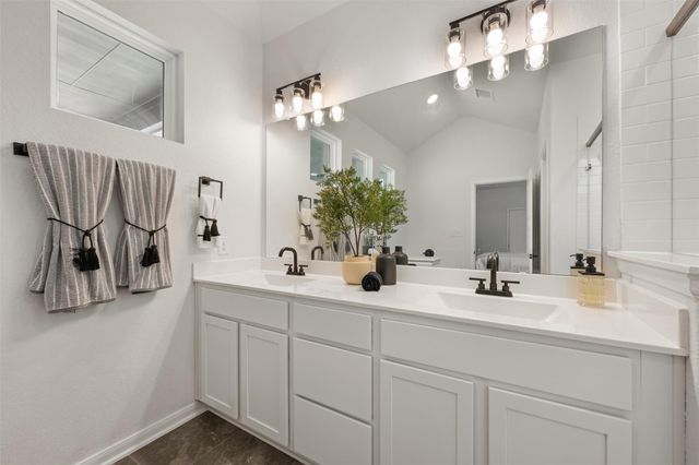 707 Sugar Cane RD, Buda, TX 78610