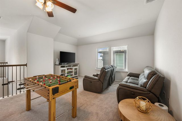707 Sugar Cane RD, Buda, TX 78610