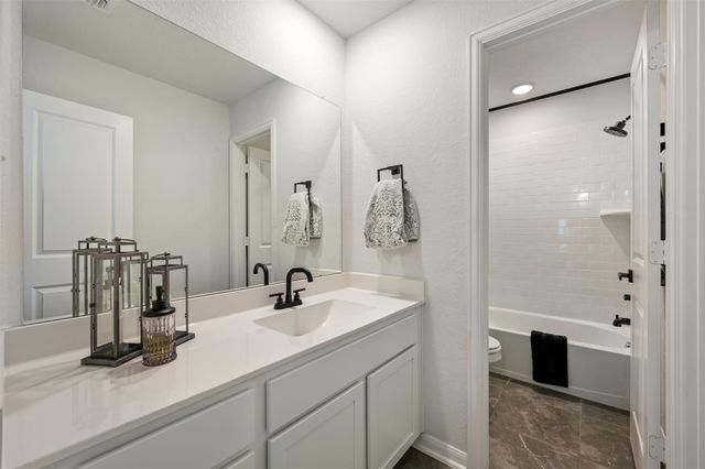 707 Sugar Cane RD, Buda, TX 78610