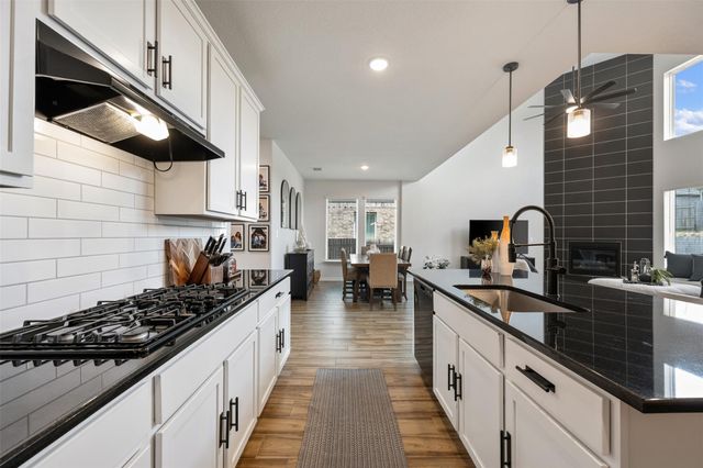 707 Sugar Cane RD, Buda, TX 78610