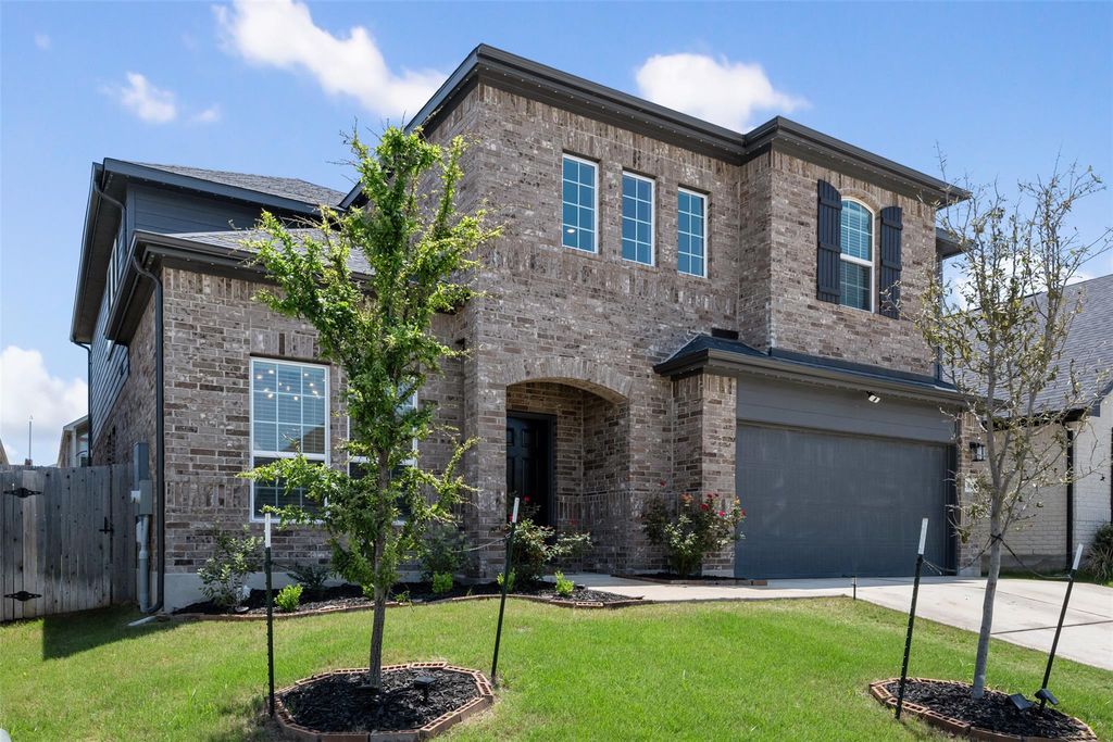 707 Sugar Cane RD, Buda, TX 78610