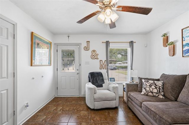 317 Overhill Drive, Lake Charles, LA 70605