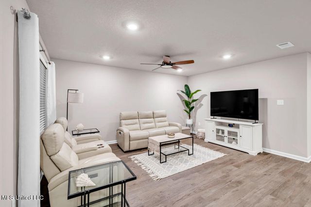 1617 Porpoise Drive, Ocean Springs, MS 39564