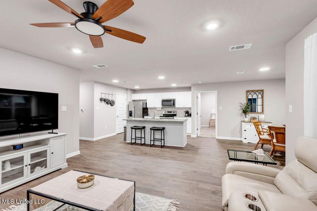 1617 Porpoise Drive, Ocean Springs, MS 39564