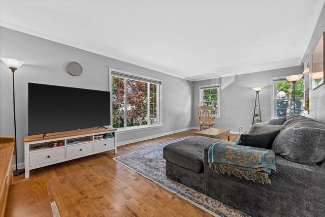 8601 Stickney AVENUE, Wauwatosa, WI 53226