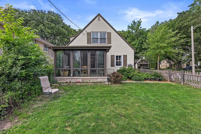 8601 Stickney AVENUE, Wauwatosa, WI 53226