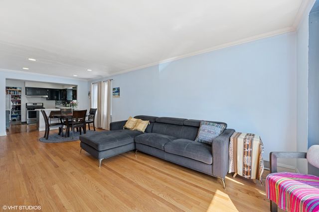 3012 N Nottingham Avenue, Chicago, IL 60634