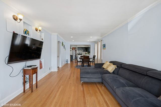 3012 N Nottingham Avenue, Chicago, IL 60634