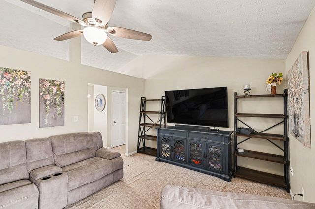 461 Ripple Creek Drive, Elsmere, KY 41018