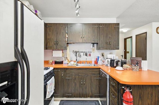 7013 Trafford Drive, Anchorage, AK 99504